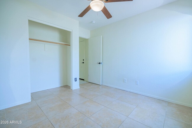 Building Photo - 1401 S 80th St