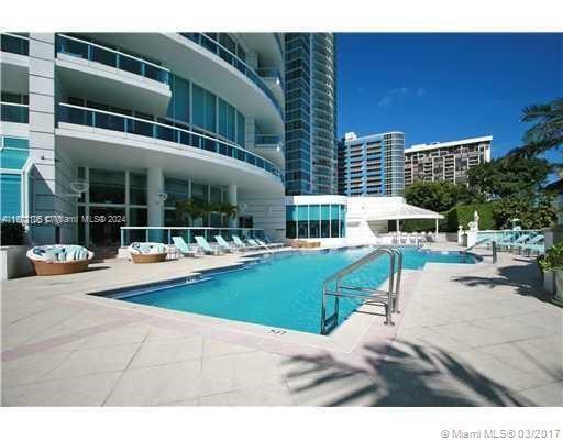 Building Photo - 2127 Brickell Ave