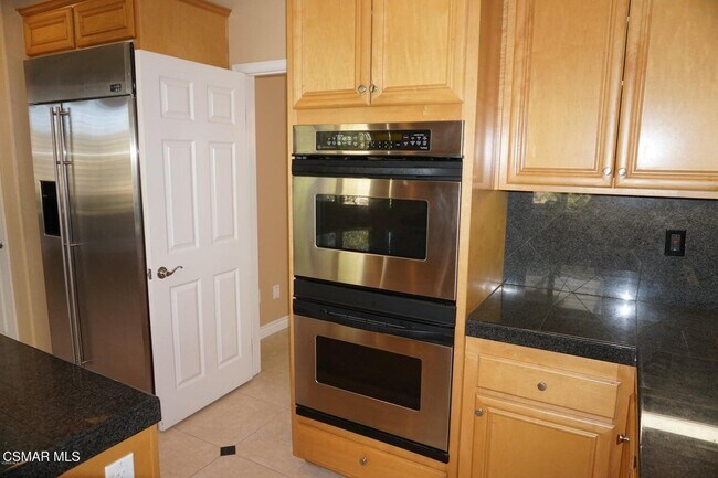 Building Photo - 2033 Yellowthroat Pl