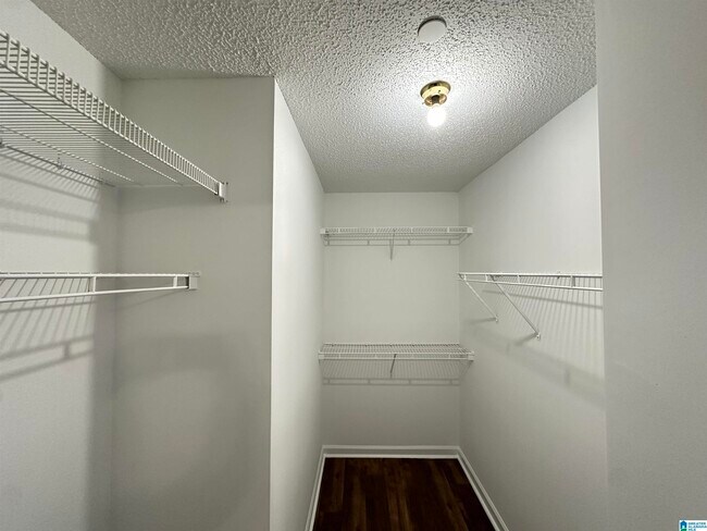 Building Photo - 759 3rd St NE