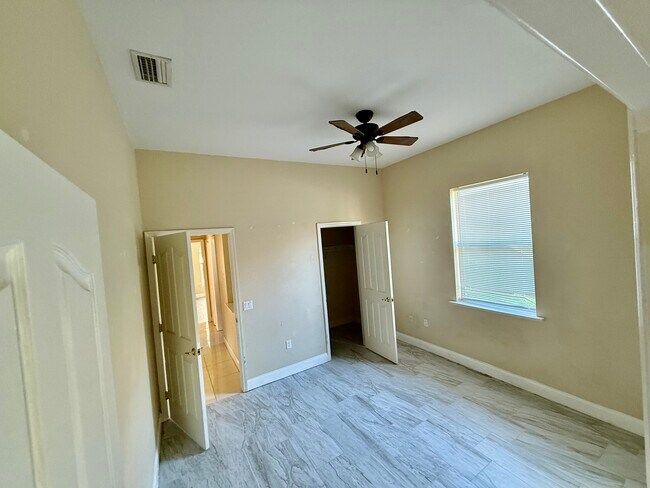 Building Photo - 3269 Hawks Ridge Dr