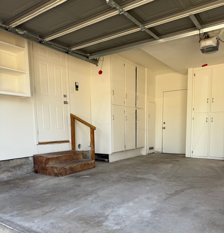 Building Photo - 6552 Miles Ln