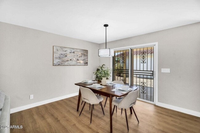 Building Photo - 25810 S Boxwood Dr