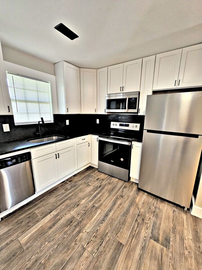 Building Photo - 2917 Wimberly Dr SW