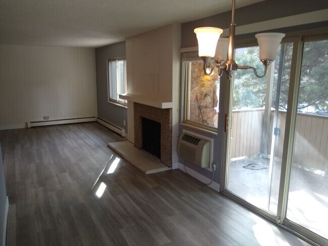 Dining deck living rooms - 3315 Chisholm Trail