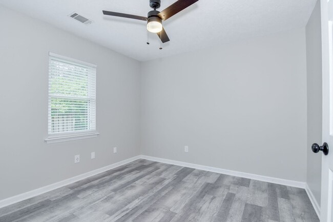 Building Photo - Brick Ranch in Evans