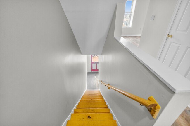 Building Photo - 147 N 10th St