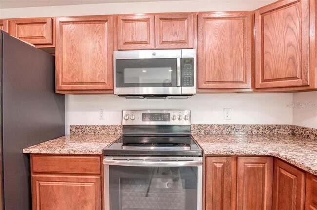 Building Photo - 3810 Exeter Ln