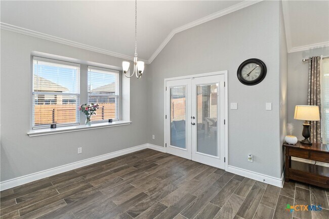 Building Photo - 8402 Ridge Crest Dr