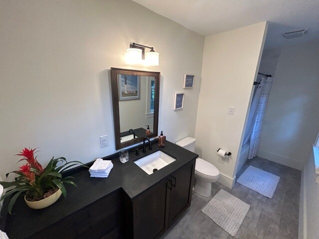 Building Photo - 1558 Folly Rd