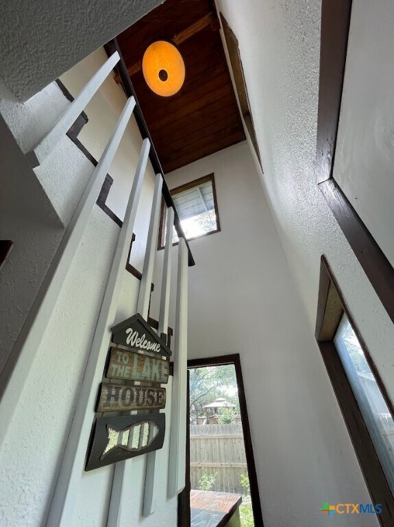 Building Photo - 2429 Grandview Forest