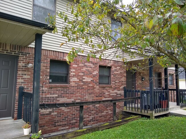 Building Photo - 1301 S Madison St