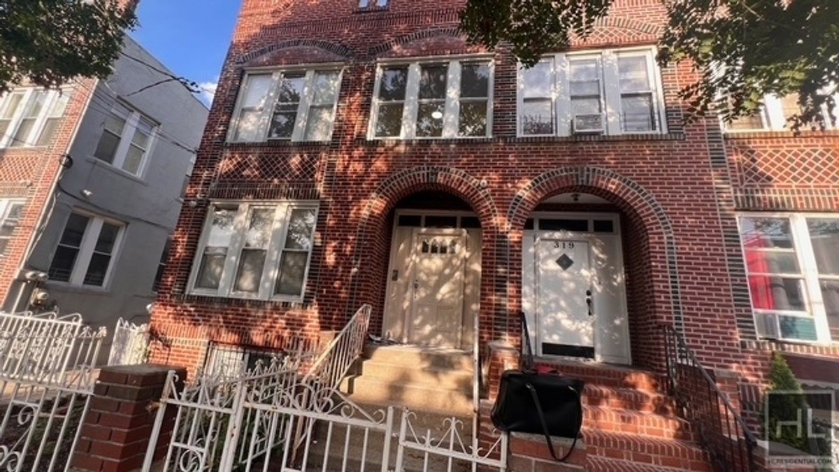 Building Photo - 317 E 49th St