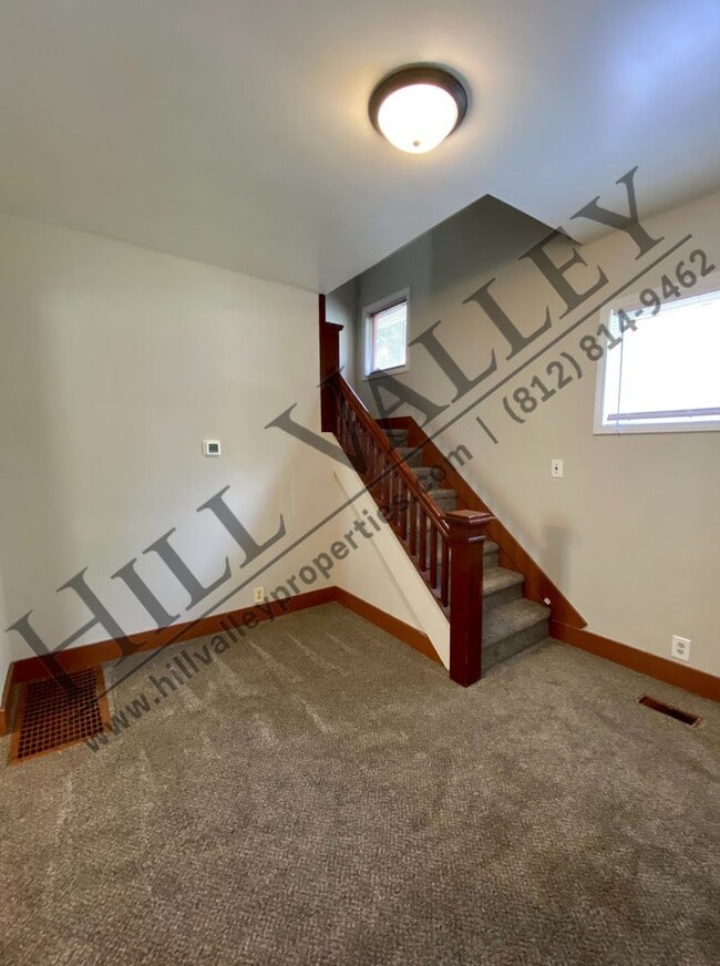 Building Photo - Large Two Bedroom Home North