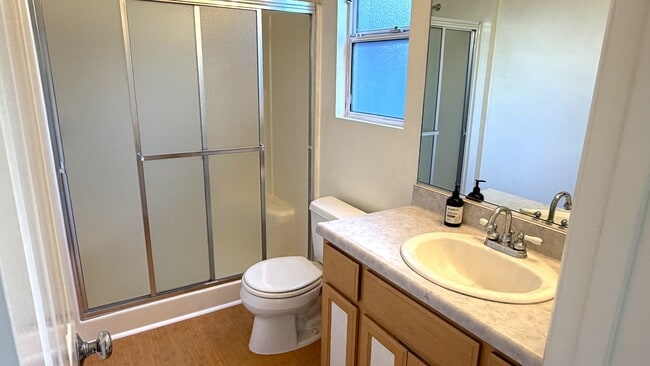 Building Photo - 257 Claremont Ave