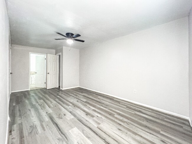 Building Photo - 1205 Milam St