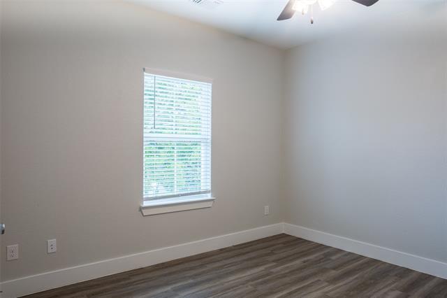 Building Photo - 524 N Main Dr