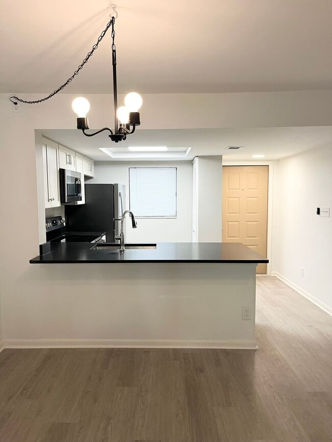 Building Photo - 2 bed/2 bath Windsor Crossing Condo