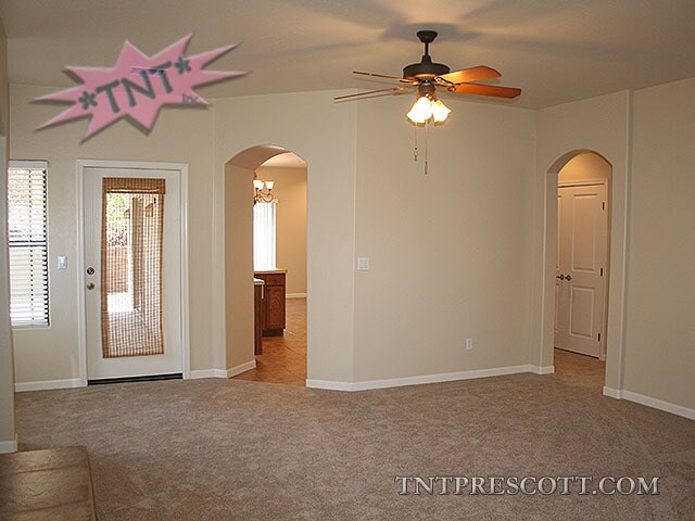 Building Photo - House in Willow Hills HOA