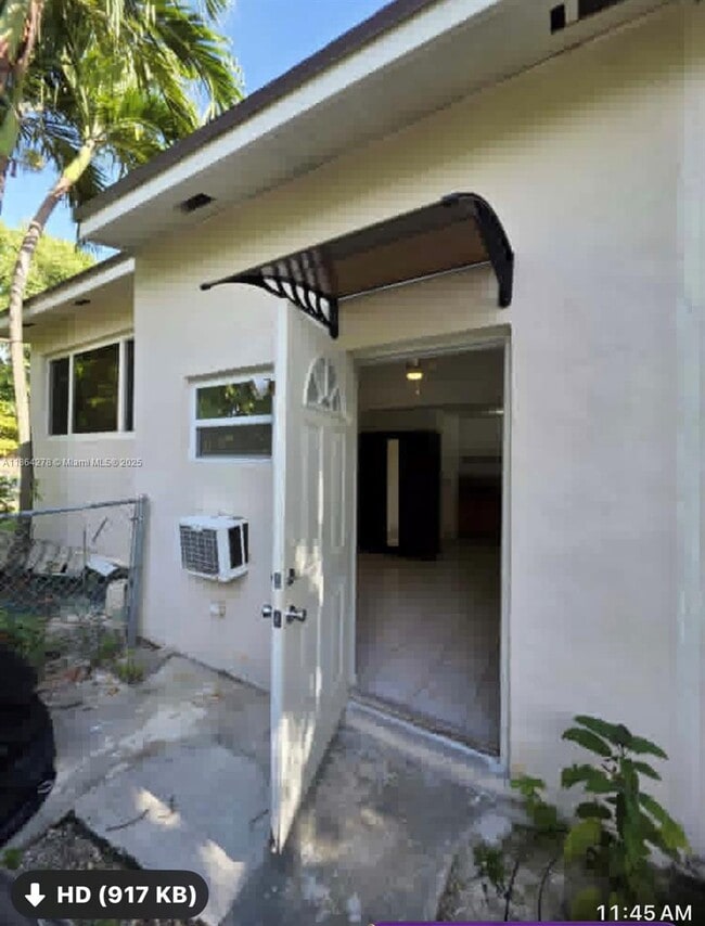 Primary Photo - 1100 SW 3rd St