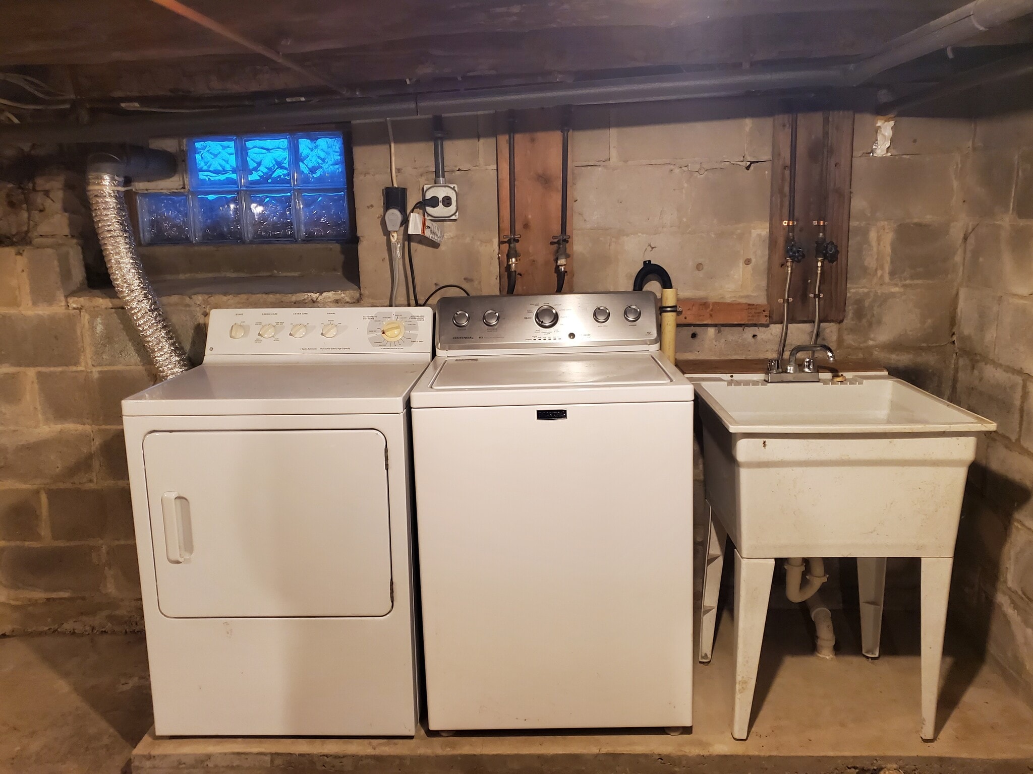 Washer and Dryer - 8295 Limeridge Rd