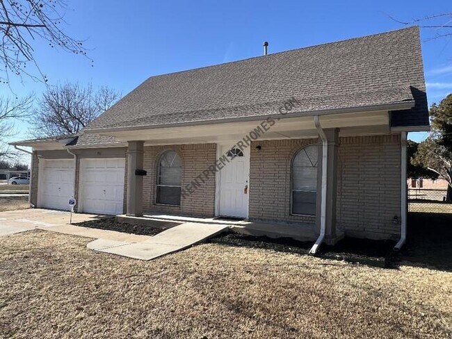 Building Photo - 981 NW 5th St