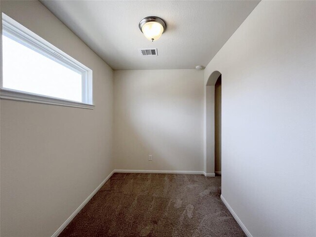 Building Photo - 14239 Oro Valley Dr