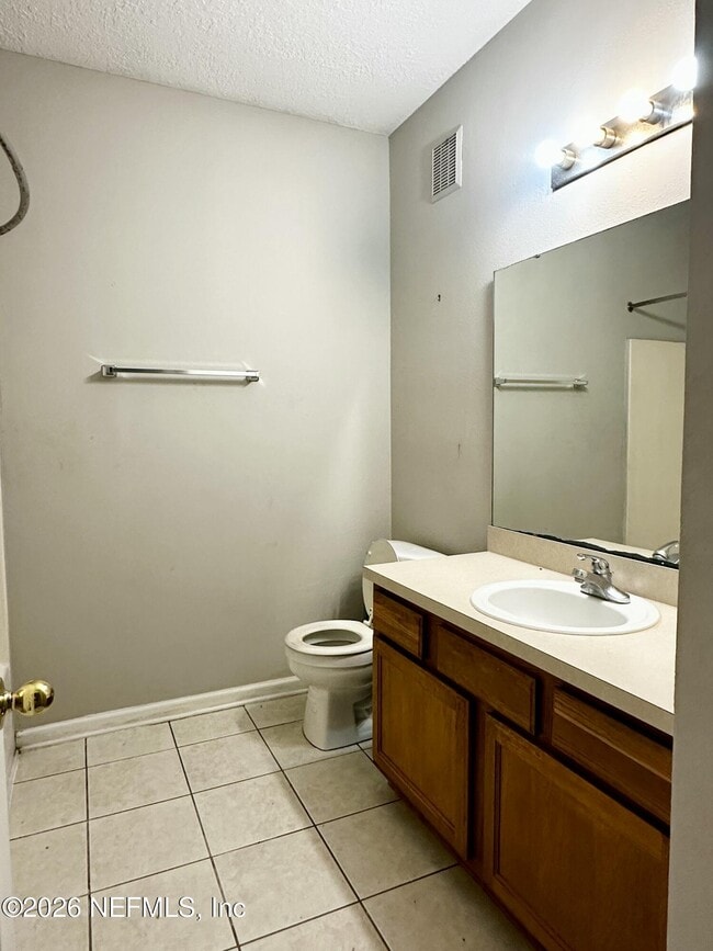 Building Photo - 6985 Ortega Woods Dr