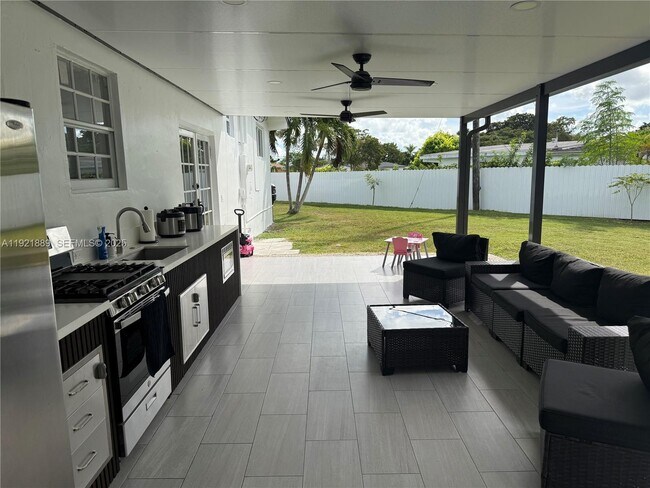 Building Photo - 27000 SW 145th Ave