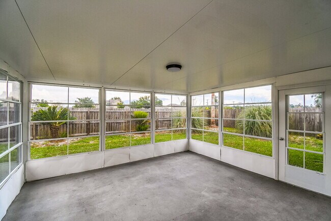 Building Photo - 3159 Fox Squirrel Dr