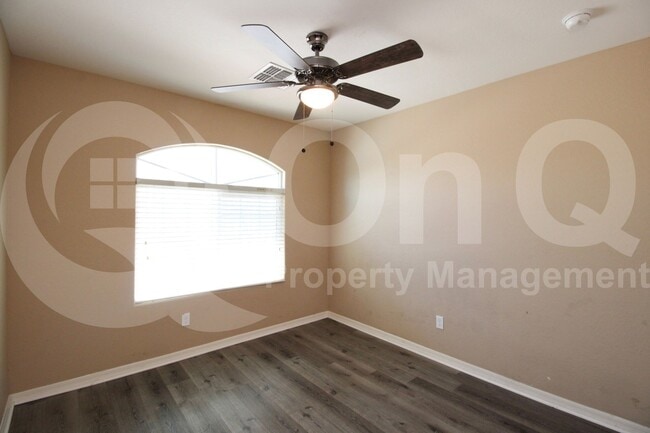 Building Photo - 5513 S 27th Dr