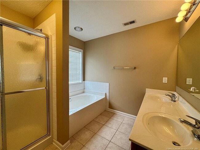 Building Photo - 227 Fairfield Cir