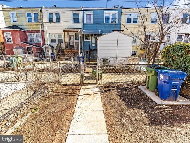 Building Photo - 5443 Jonquil Ave