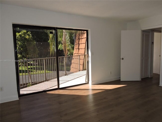 Building Photo - 1316 SW 118th Terrace