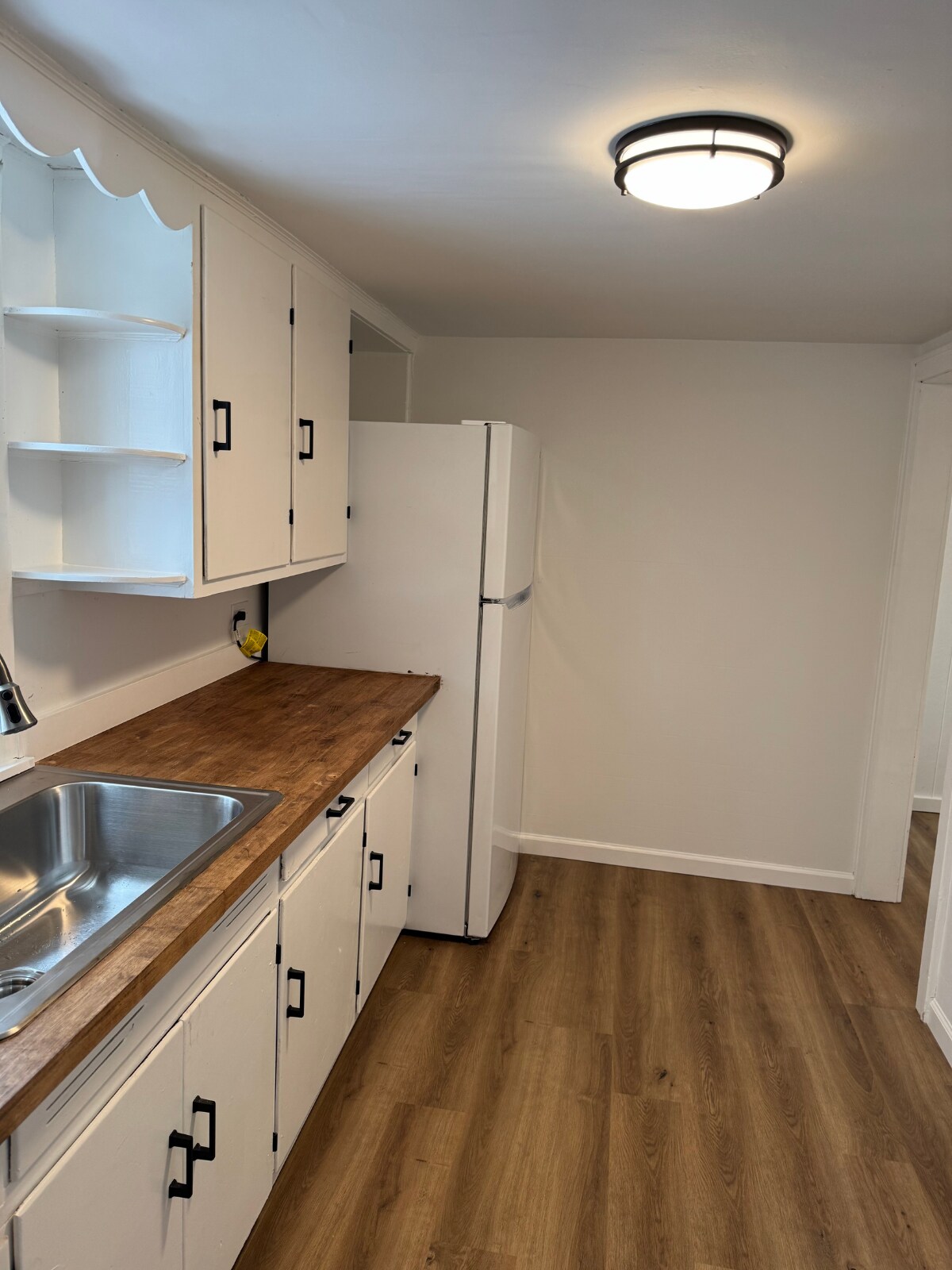 Building Photo - 204 Feltz St