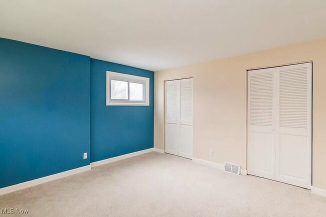 Building Photo - 2961 Archwood Pl