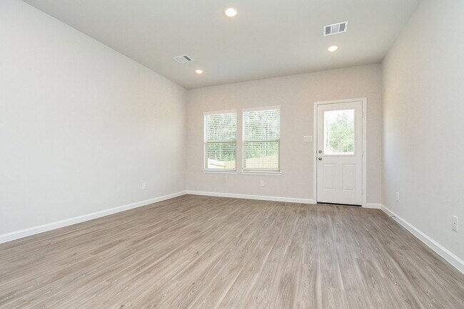 Building Photo - 16493 Moss Ln