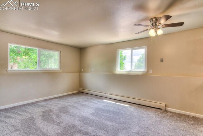 Building Photo - 1197 Cree Fourplex