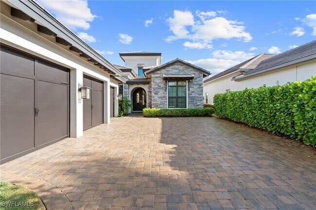 Building Photo - 11813 Via Cassina Ct