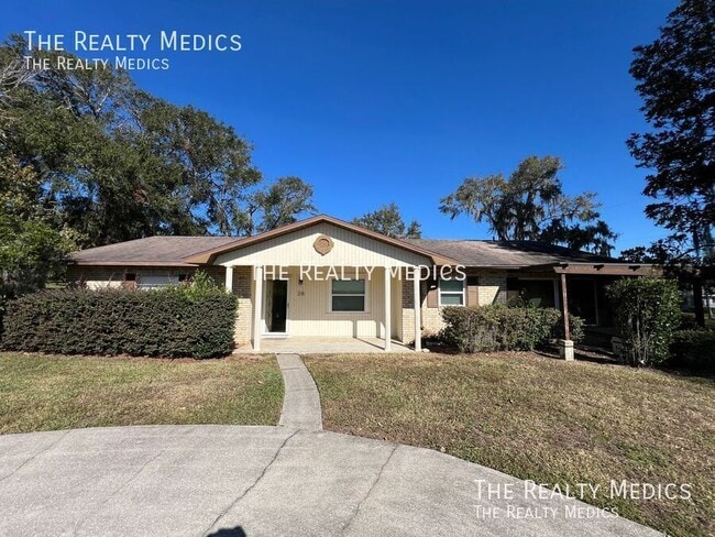 Primary Photo - 218 Temple Cir