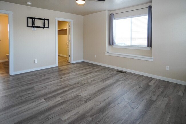 Building Photo - 4272 W Peak Cloud Dr