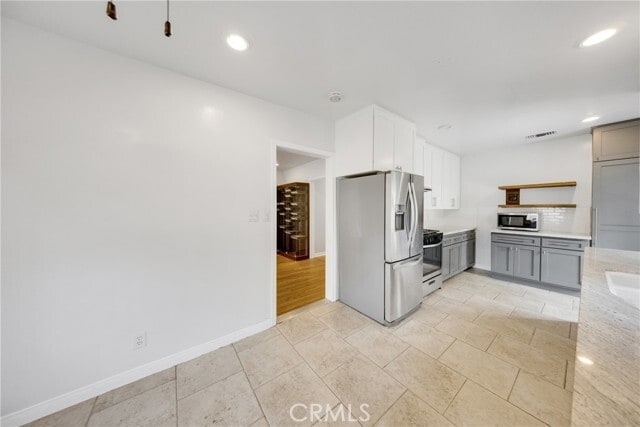 Building Photo - 420 Adelyn Dr