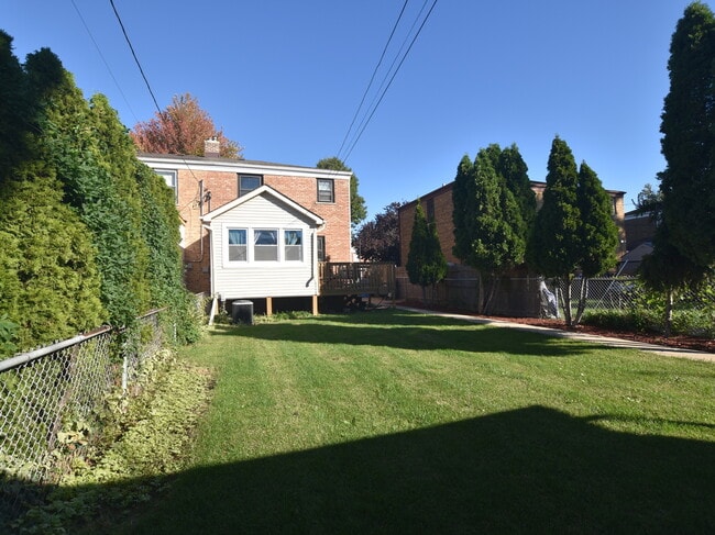 Building Photo - 5153 W 64th Pl