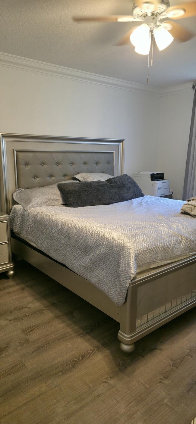 Building Photo - 6091 NW 61st Ave