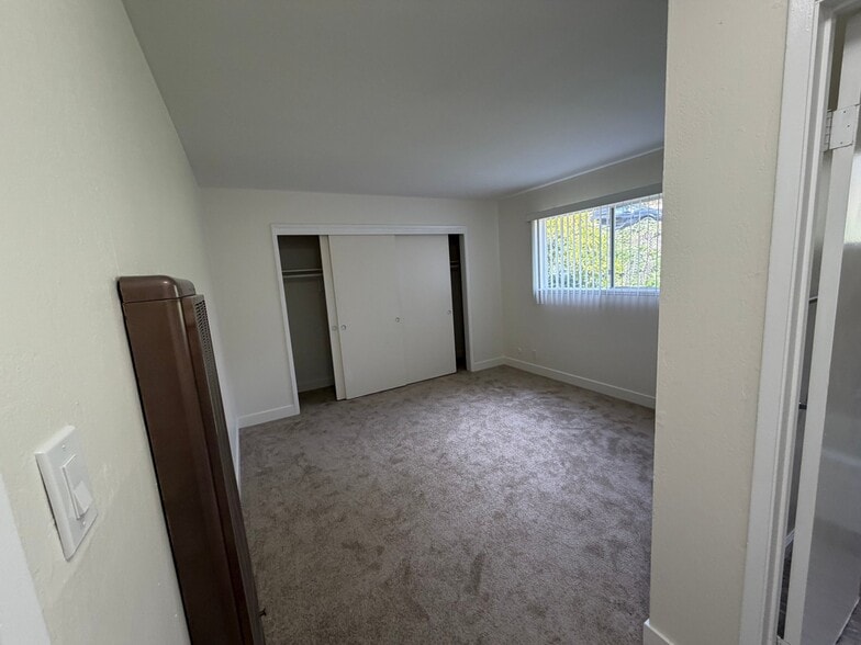 Building Photo - 149 Hilborn St