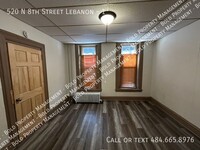 Building Photo - 1st Floor 2 Br apt  Hard wood floor HEAT i...