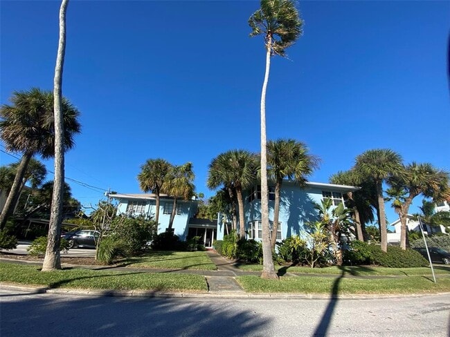 Building Photo - 1800 Pass a Grille Way