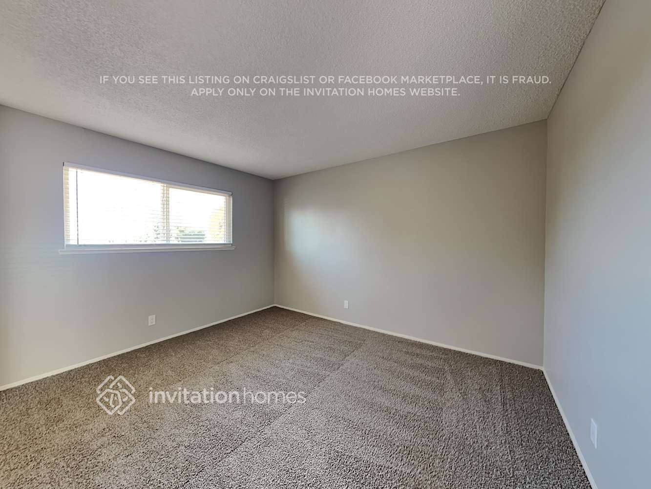 Building Photo - 259 Redwing St