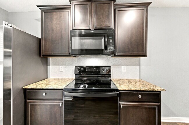 Building Photo - Spacious 4-Bedroom Home Near Lackland AFB with Private Backyard