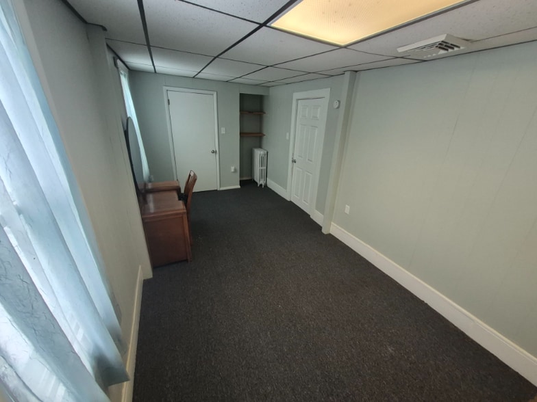 Building Photo - 2723 S 10th Ave